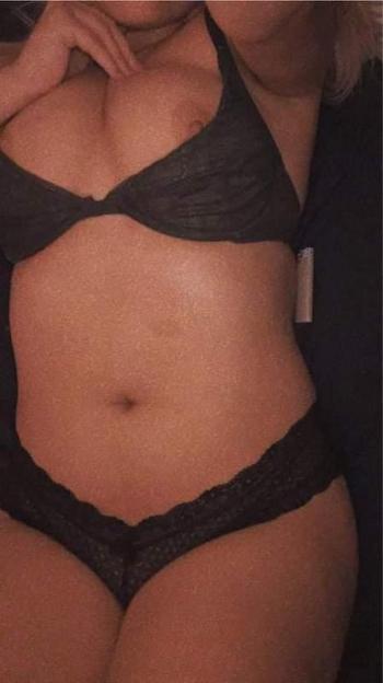 2564856397, female escort, Chattanooga